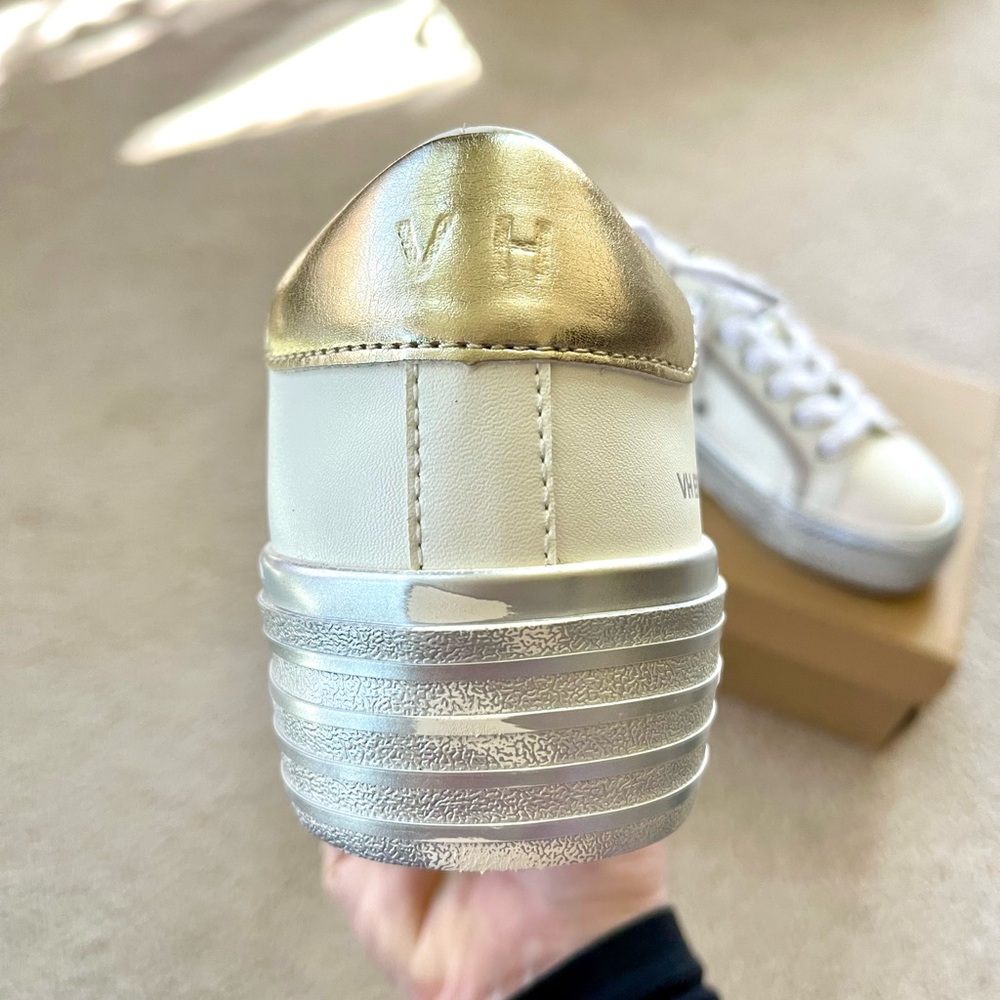 Vintage Havana White and Gold Star Sneakers - Picture 11 of 16